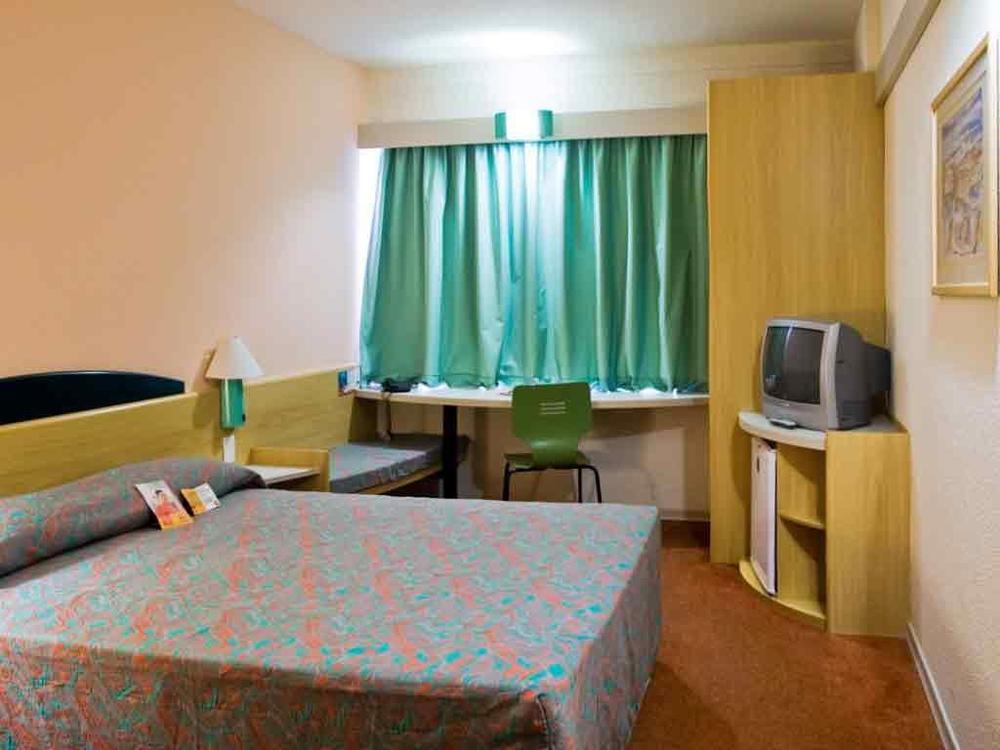 Ibis Tambore バルエリ エクステリア 写真