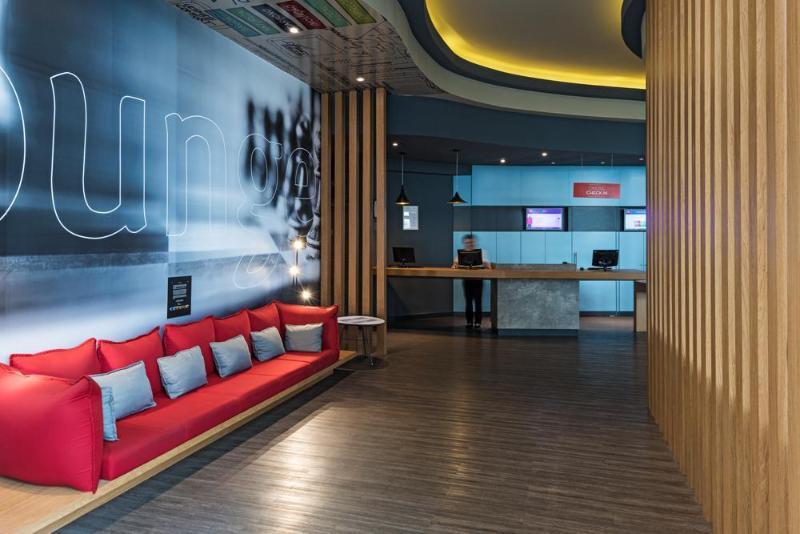 Ibis Tambore バルエリ エクステリア 写真