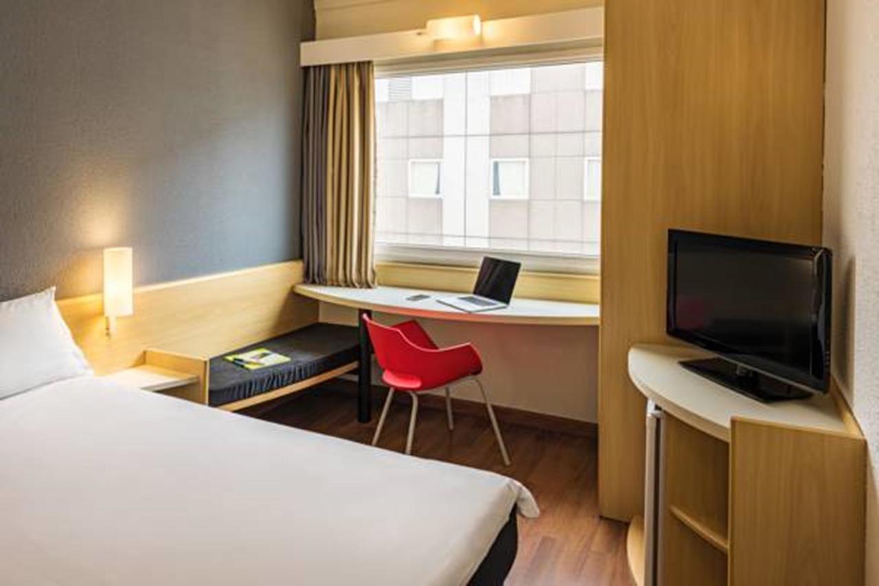 Ibis Tambore バルエリ エクステリア 写真